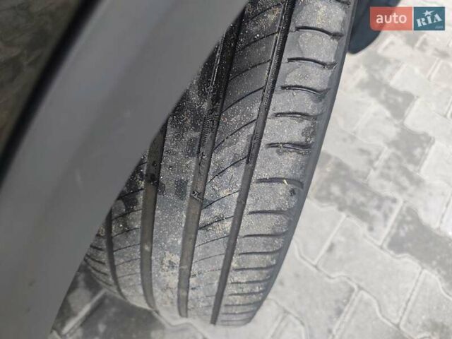 Черный МГ ZS EV, объемом двигателя 0 л и пробегом 134 тыс. км за 12900 $, фото 5 на Automoto.ua