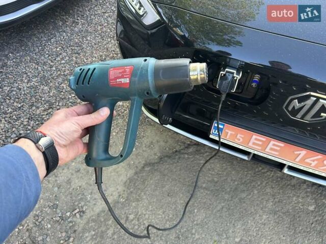 Чорний МГ ZS EV, об'ємом двигуна 0 л та пробігом 17 тис. км за 19550 $, фото 2 на Automoto.ua