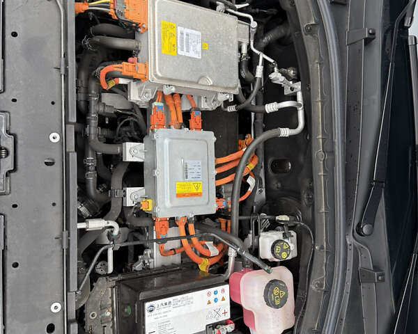 Чорний МГ ZS EV, об'ємом двигуна 0 л та пробігом 27 тис. км за 19500 $, фото 12 на Automoto.ua