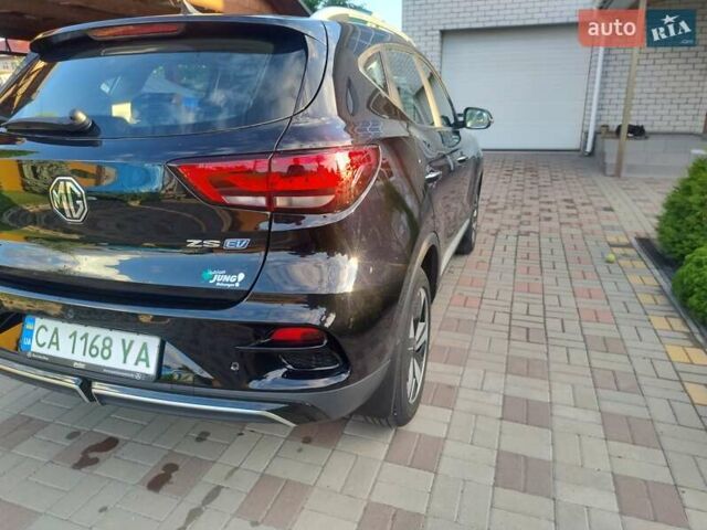 Чорний МГ ZS EV, об'ємом двигуна 0 л та пробігом 14 тис. км за 16400 $, фото 6 на Automoto.ua