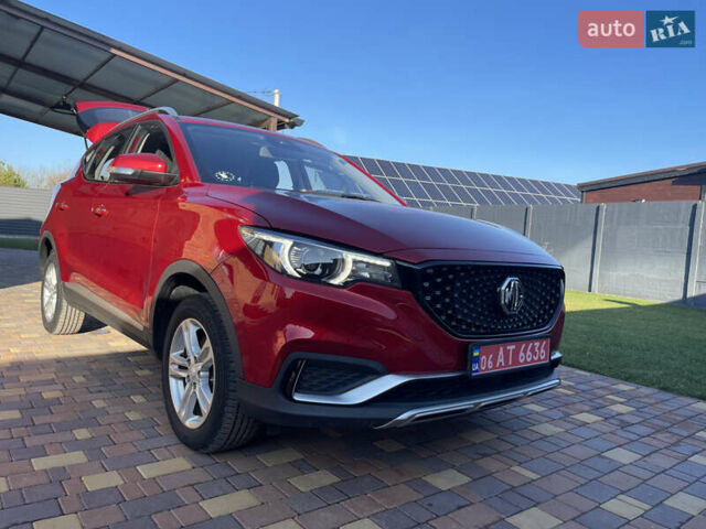 Красный МГ ZS EV, объемом двигателя 0 л и пробегом 16 тыс. км за 13900 $, фото 2 на Automoto.ua