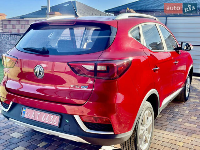 Красный МГ ZS EV, объемом двигателя 0 л и пробегом 16 тыс. км за 13900 $, фото 4 на Automoto.ua