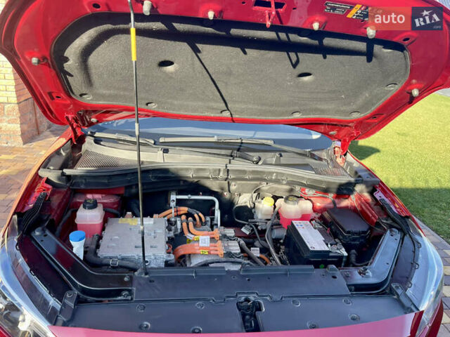 Красный МГ ZS EV, объемом двигателя 0 л и пробегом 16 тыс. км за 13900 $, фото 7 на Automoto.ua