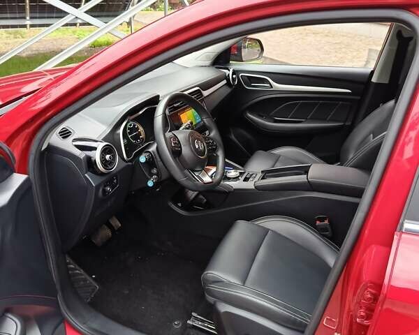 Красный МГ ZS EV, объемом двигателя 0 л и пробегом 46 тыс. км за 14900 $, фото 7 на Automoto.ua