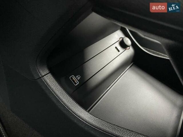 Красный МГ ZS EV, объемом двигателя 0 л и пробегом 76 тыс. км за 14500 $, фото 44 на Automoto.ua