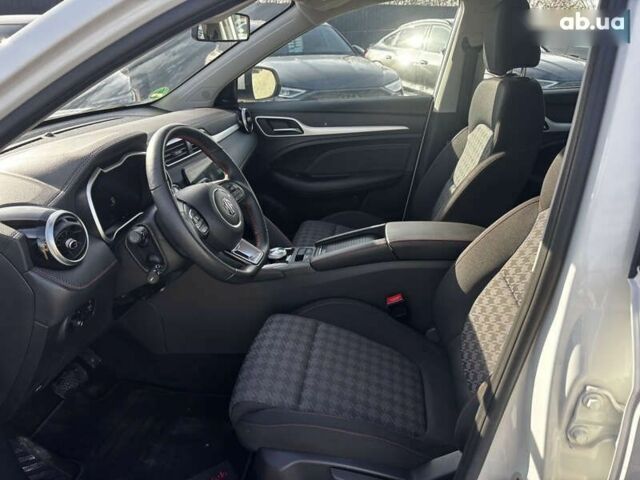 МГ ZS EV, об'ємом двигуна 0 л та пробігом 46 тис. км за 15700 $, фото 13 на Automoto.ua