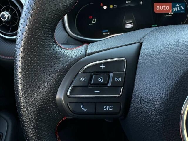 Серый МГ ZS EV, объемом двигателя 0 л и пробегом 63 тыс. км за 16800 $, фото 4 на Automoto.ua