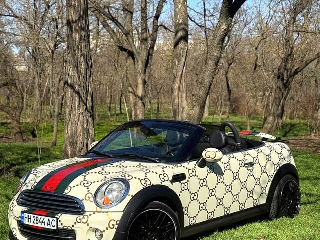 Білий Міні Cabrio, об'ємом двигуна 1.6 л та пробігом 120 тис. км за 10000 $, фото 2 на Automoto.ua