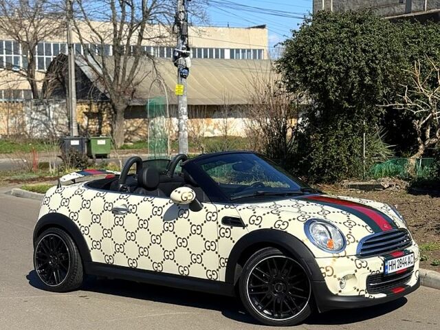 Білий Міні Cabrio, об'ємом двигуна 1.6 л та пробігом 120 тис. км за 10000 $, фото 12 на Automoto.ua