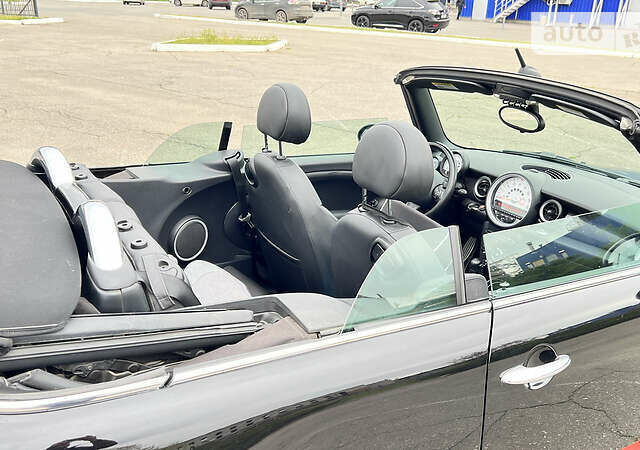 Чорний Міні Cabrio, об'ємом двигуна 1.6 л та пробігом 110 тис. км за 9000 $, фото 30 на Automoto.ua