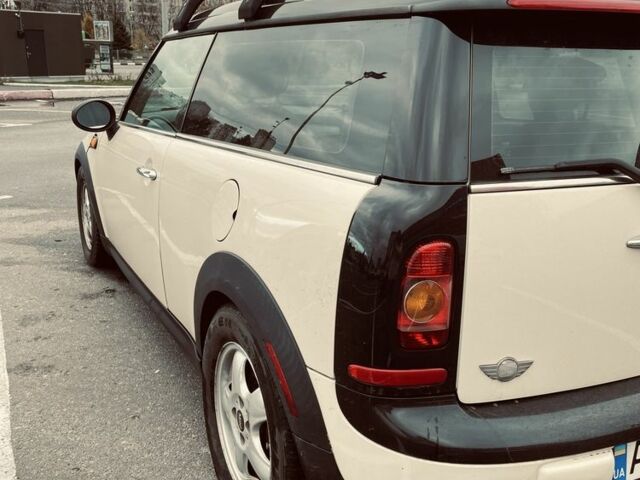 Белый Мини Клабмен, объемом двигателя 1.6 л и пробегом 117 тыс. км за 7800 $, фото 5 на Automoto.ua