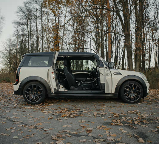 Білий Міні Клубмен, об'ємом двигуна 1.6 л та пробігом 200 тис. км за 7000 $, фото 4 на Automoto.ua