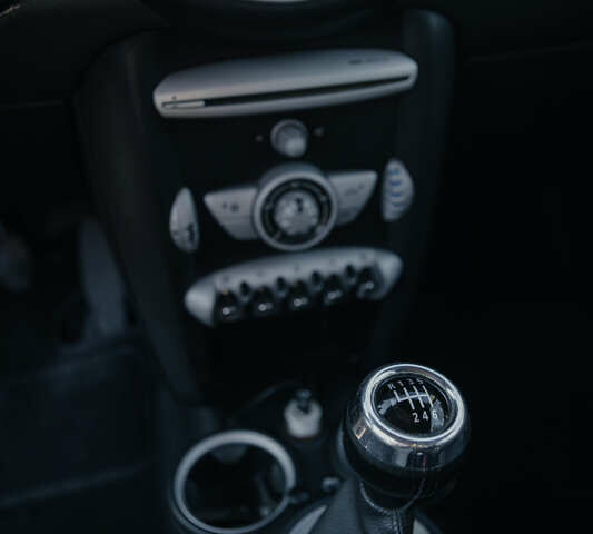 Білий Міні Клубмен, об'ємом двигуна 1.6 л та пробігом 200 тис. км за 6000 $, фото 10 на Automoto.ua