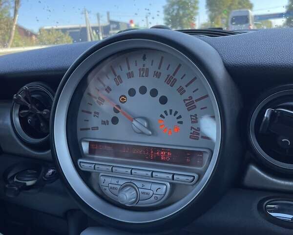 Белый Мини Клабмен, объемом двигателя 1.6 л и пробегом 260 тыс. км за 5000 $, фото 9 на Automoto.ua