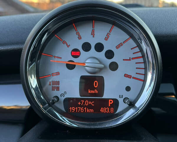 Білий Міні Клубмен, об'ємом двигуна 1.6 л та пробігом 191 тис. км за 8200 $, фото 35 на Automoto.ua