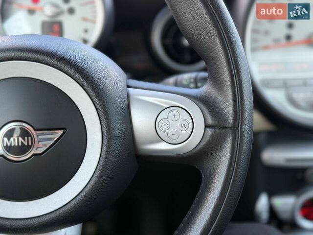 Білий Міні Клубмен, об'ємом двигуна 1.6 л та пробігом 294 тис. км за 5750 $, фото 15 на Automoto.ua