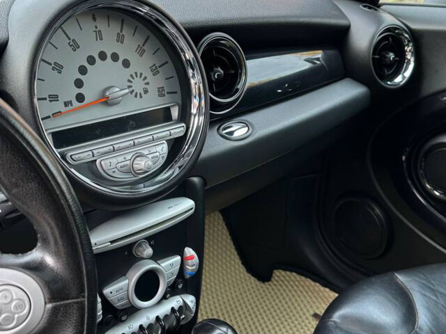 Белый Мини Клабмен, объемом двигателя 1.6 л и пробегом 198 тыс. км за 7500 $, фото 13 на Automoto.ua
