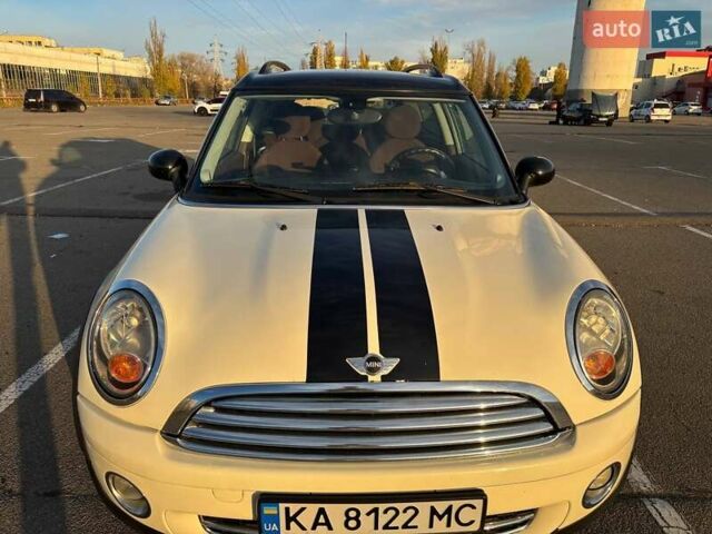 Білий Міні Клубмен, об'ємом двигуна 1.56 л та пробігом 324 тис. км за 9000 $, фото 4 на Automoto.ua