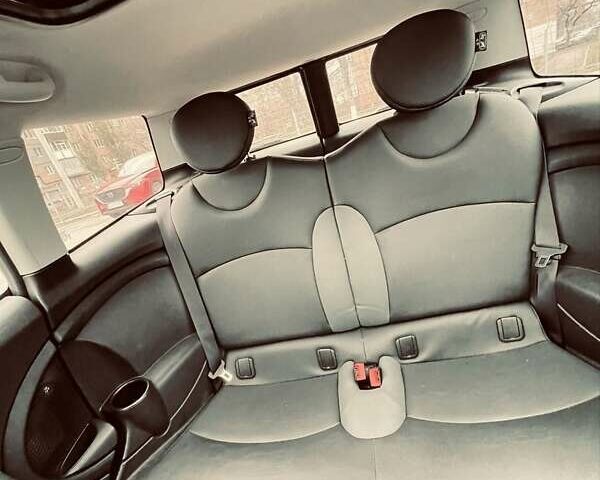 Белый Мини Клабмен, объемом двигателя 1.6 л и пробегом 117 тыс. км за 7800 $, фото 6 на Automoto.ua