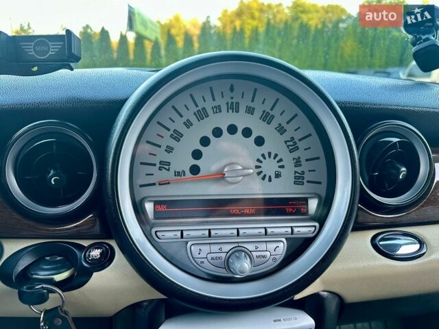 Белый Мини Клабмен, объемом двигателя 1.56 л и пробегом 329 тыс. км за 6999 $, фото 45 на Automoto.ua