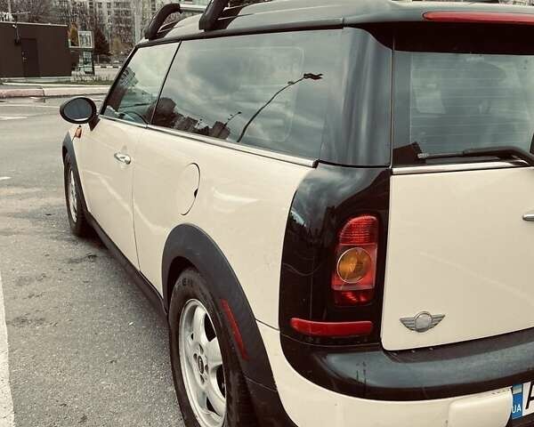 Белый Мини Клабмен, объемом двигателя 1.6 л и пробегом 117 тыс. км за 7800 $, фото 4 на Automoto.ua