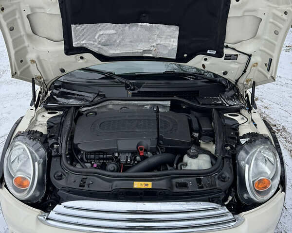 Білий Міні Клубмен, об'ємом двигуна 2 л та пробігом 235 тис. км за 8499 $, фото 6 на Automoto.ua