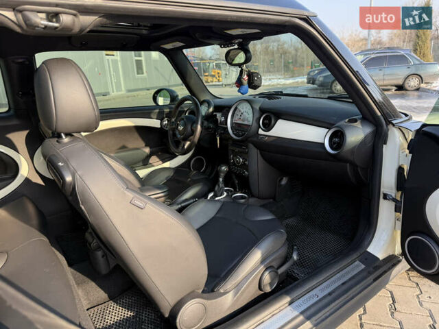Білий Міні Клубмен, об'ємом двигуна 1.6 л та пробігом 139 тис. км за 8000 $, фото 10 на Automoto.ua