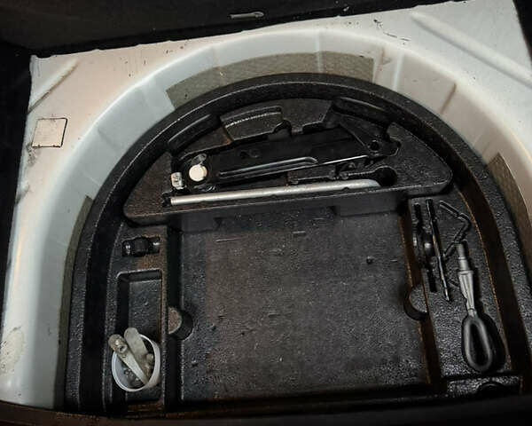 Білий Міні Клубмен, об'ємом двигуна 2 л та пробігом 235 тис. км за 8499 $, фото 9 на Automoto.ua