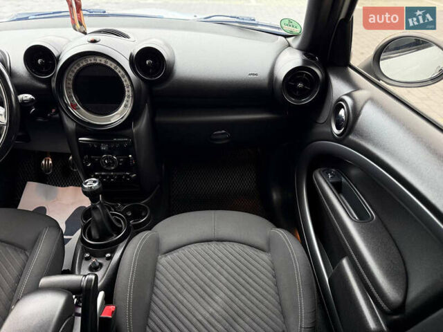 Белый Мини Клабмен, объемом двигателя 2 л и пробегом 209 тыс. км за 12999 $, фото 16 на Automoto.ua