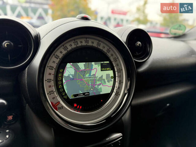 Белый Мини Клабмен, объемом двигателя 2 л и пробегом 209 тыс. км за 12999 $, фото 34 на Automoto.ua