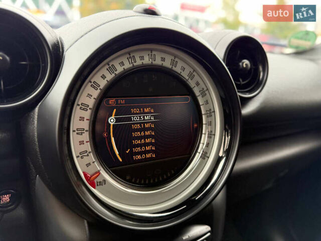 Белый Мини Клабмен, объемом двигателя 2 л и пробегом 209 тыс. км за 12999 $, фото 30 на Automoto.ua