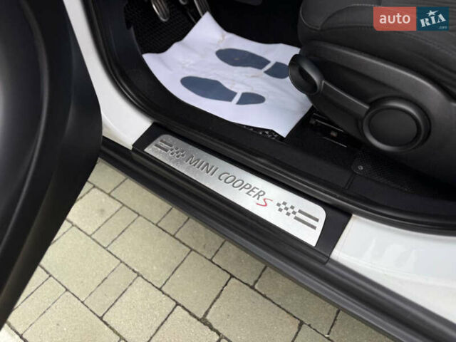 Белый Мини Клабмен, объемом двигателя 2 л и пробегом 209 тыс. км за 12999 $, фото 28 на Automoto.ua
