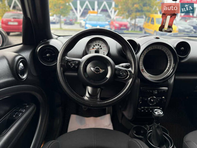 Белый Мини Клабмен, объемом двигателя 2 л и пробегом 209 тыс. км за 12999 $, фото 15 на Automoto.ua