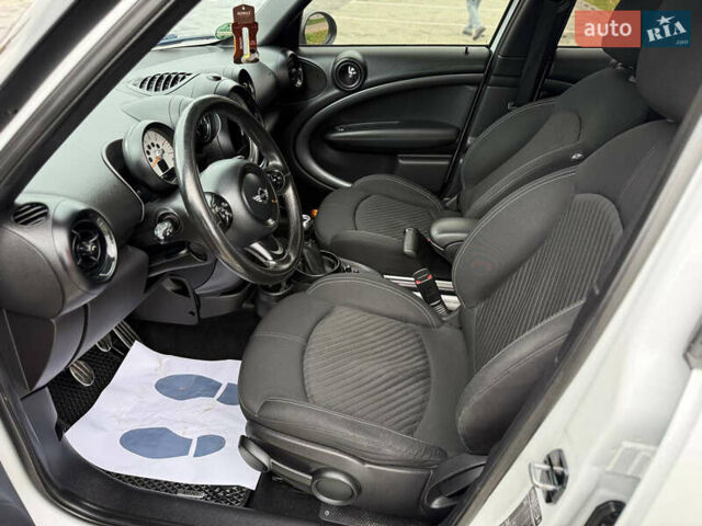 Белый Мини Клабмен, объемом двигателя 2 л и пробегом 209 тыс. км за 12999 $, фото 29 на Automoto.ua