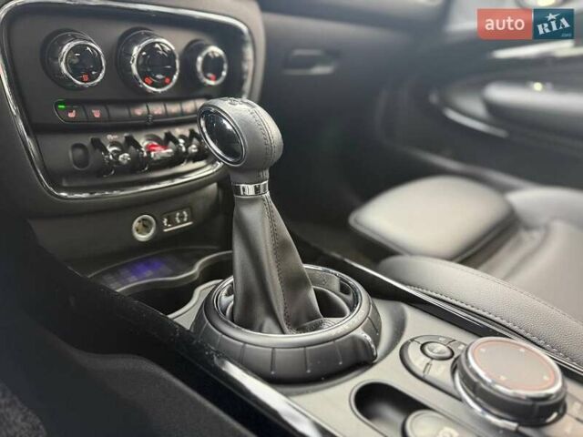 Мини Клабмен 2015 в Киеве на Automoto.ua Белый Мини Клабмен, объемом двигателя 2 л и пробегом 52 тыс. км за 17890 $, фото 22 на Automoto.ua