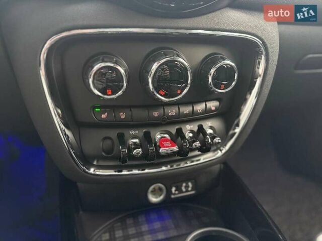 Мини Клабмен 2015 в Киеве на Automoto.ua Белый Мини Клабмен, объемом двигателя 2 л и пробегом 52 тыс. км за 17890 $, фото 21 на Automoto.ua