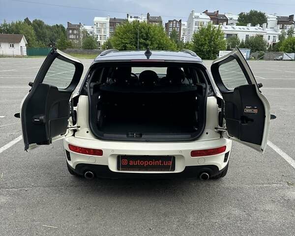 Белый Мини Клабмен, объемом двигателя 2 л и пробегом 152 тыс. км за 12400 $, фото 13 на Automoto.ua
