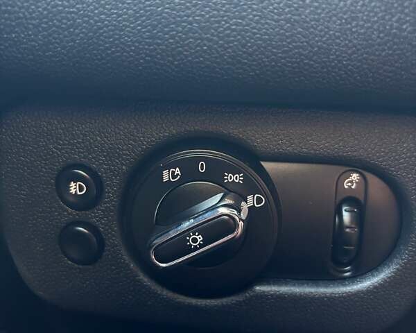 Мини Клабмен 2016 в Буче на Automoto.ua Белый Мини Клабмен, объемом двигателя 2 л и пробегом 152 тыс. км за 12400 $, фото 28 на Automoto.ua