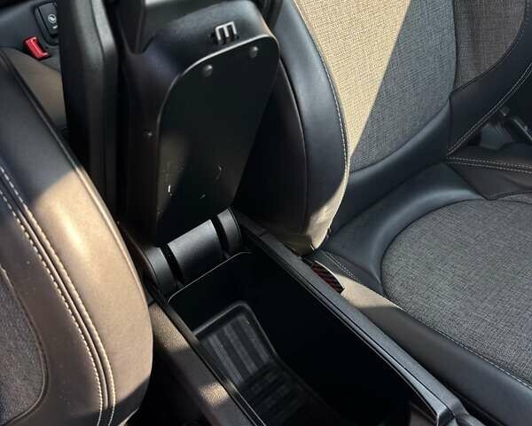 Мини Клабмен 2016 в Буче на Automoto.ua Белый Мини Клабмен, объемом двигателя 2 л и пробегом 152 тыс. км за 12400 $, фото 35 на Automoto.ua