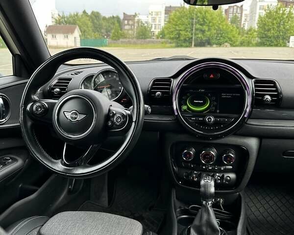 Белый Мини Клабмен, объемом двигателя 2 л и пробегом 152 тыс. км за 12400 $, фото 32 на Automoto.ua