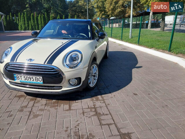 Білий Міні Клубмен, об'ємом двигуна 1.5 л та пробігом 75 тис. км за 19500 $, фото 11 на Automoto.ua
