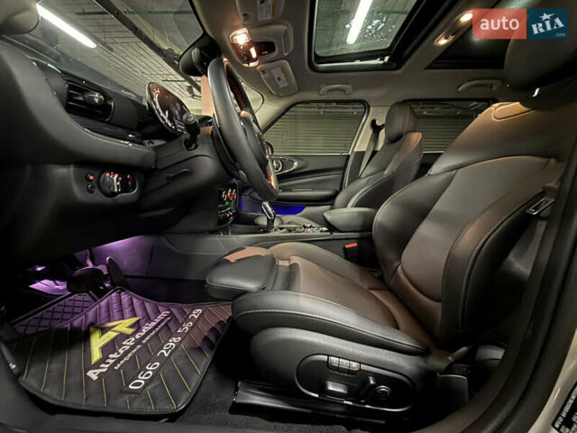 Белый Мини Клабмен, объемом двигателя 2 л и пробегом 70 тыс. км за 22000 $, фото 14 на Automoto.ua