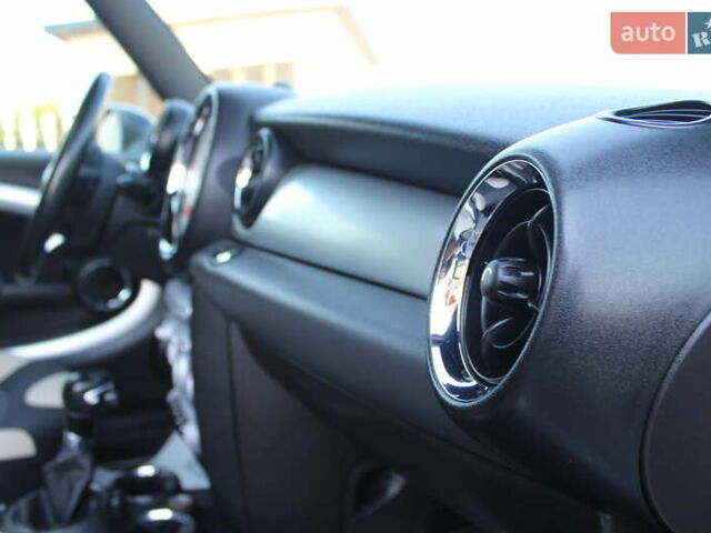 Бежевый Мини Клабмен, объемом двигателя 1.6 л и пробегом 266 тыс. км за 7290 $, фото 44 на Automoto.ua