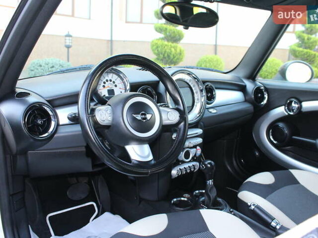 Мини Клабмен 2009 в Трускавце на Automoto.ua Бежевый Мини Клабмен, объемом двигателя 1.6 л и пробегом 266 тыс. км за 7890 $, фото 69 на Automoto.ua
