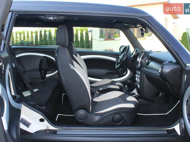 Мини Клабмен 2009 в Трускавце на Automoto.ua Бежевый Мини Клабмен, объемом двигателя 1.6 л и пробегом 266 тыс. км за 7890 $, фото 42 на Automoto.ua