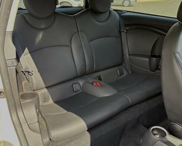Бежевий Міні Клубмен, об'ємом двигуна 1.6 л та пробігом 260 тис. км за 8500 $, фото 8 на Automoto.ua
