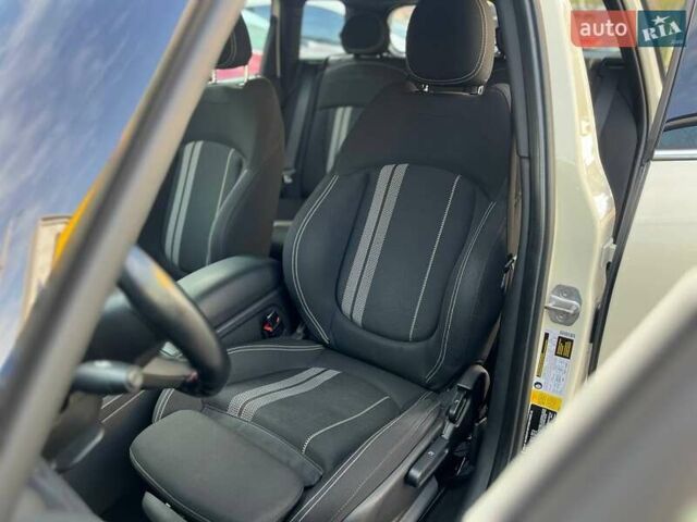 Бежевый Мини Клабмен, объемом двигателя 2 л и пробегом 86 тыс. км за 18400 $, фото 26 на Automoto.ua