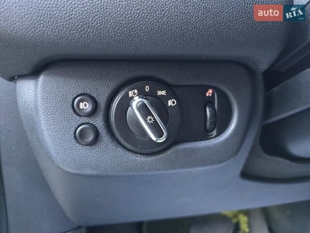 Бежевий Міні Клубмен, об'ємом двигуна 2 л та пробігом 36 тис. км за 16500 $, фото 11 на Automoto.ua