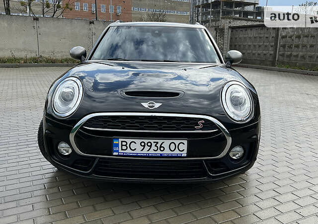 Чорний Міні Clubman, об'ємом двигуна 2 л та пробігом 42 тис. км за 25000 $, фото 1 на Automoto.ua