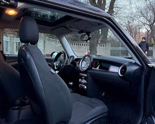 Чорний Міні Клубмен, об'ємом двигуна 1.6 л та пробігом 178 тис. км за 7500 $, фото 11 на Automoto.ua